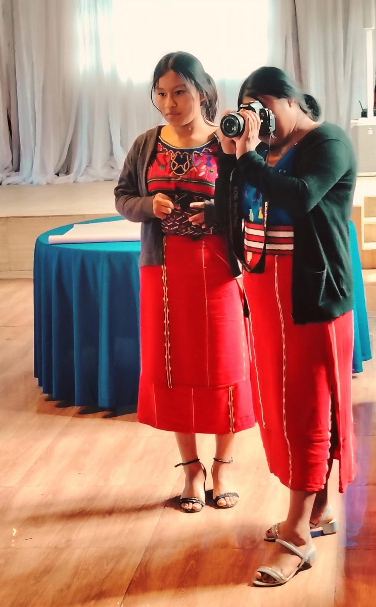 24 y 25 de noviembre, mujeres y juventudes de Nebaj y Santa Cruz del Quiché participaron en el Archivo de la Vida Comunitaria y el Encuentro “Guardianas de la Memoria”, compartiendo historias de resistencia, prácticas de paz y defensa del idioma maya K’iche’. #25N #CajaLúdica