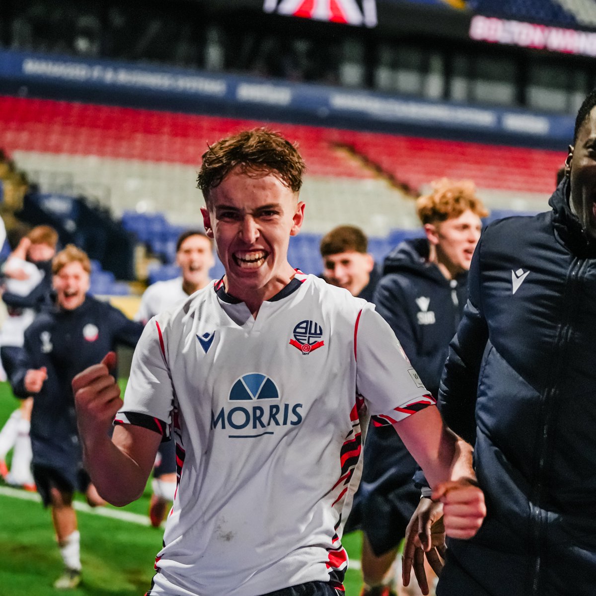 What a night! 😍

Into the Fourth Round we go 🫵🏆

#bwfc