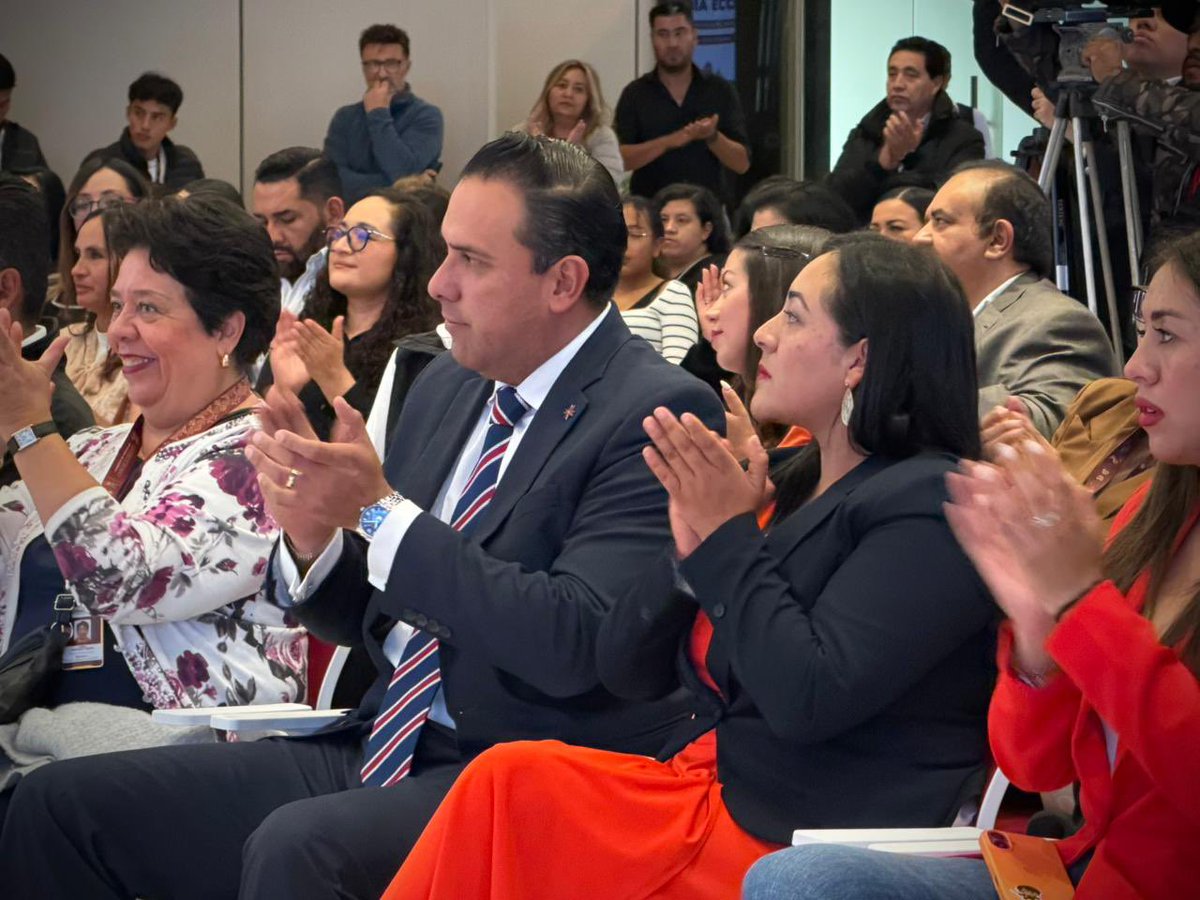 difhgo's tweet image. #LaFamiliaDIFH se suma al XI Aniversario del Centro de Justicia para las Mujeres y a la entrega de Proyectos Productivos que fortalecen la autonomía económica de mujeres hidalguenses. Continuamos impulsando acciones que garanticen una vida libre de violencia. 🫱🏻‍🫲🏼✨💜