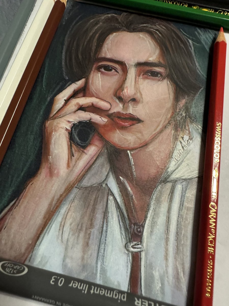 ここ数日、山下智久さんのポートレートを2枚描いています。🤍
これはブレラ美術大学のアートプロジェクトのためです。少し緊張していますが🙈、描くのが本当に楽しくて、もう少しで完成します🎨
私の絵を気に入っていただけたら嬉しいです🖼️✨
#山下智久 #山P #Yamashitatomohisa #色鉛筆画