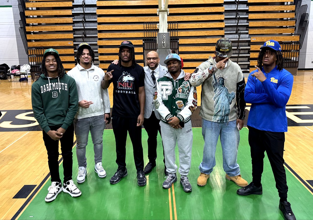 Cass Tech Football tweet media