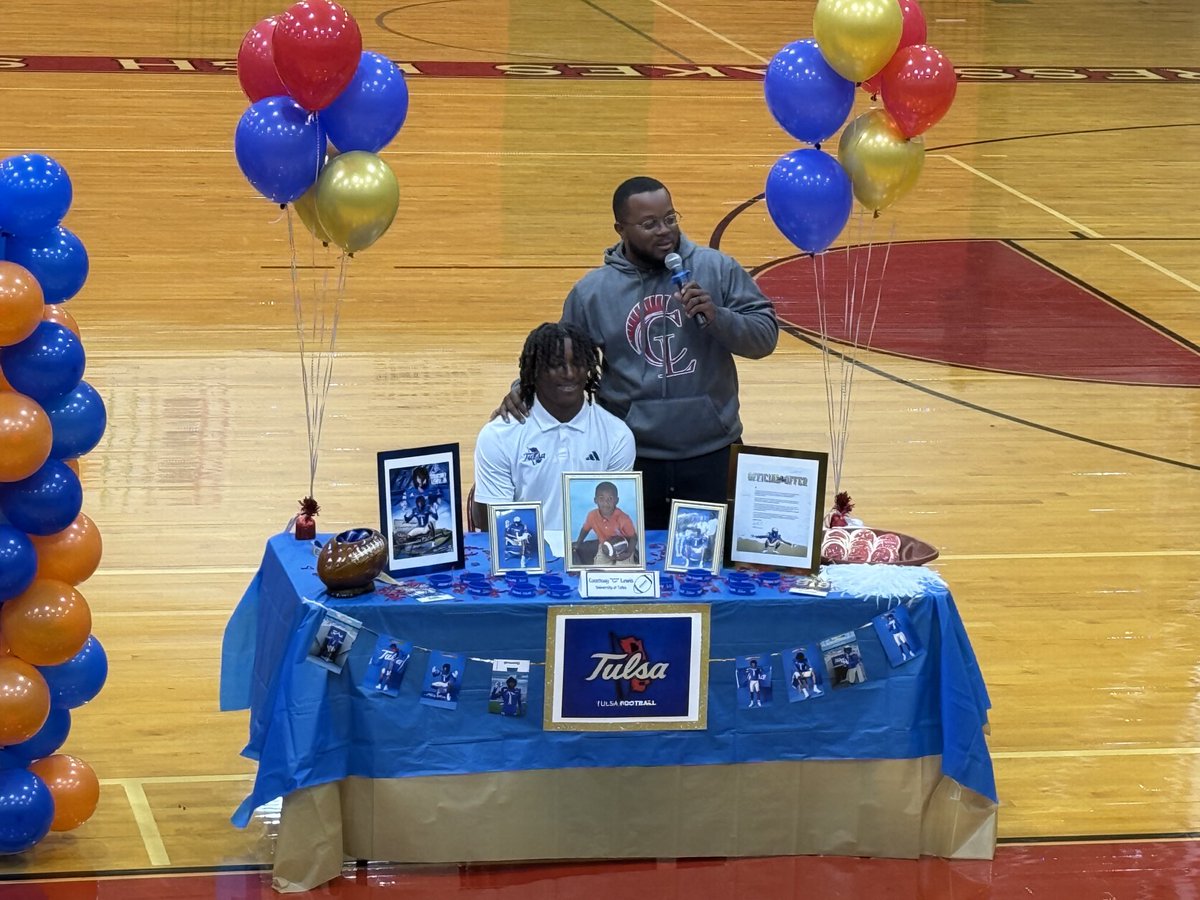 Coach Mac tweet media