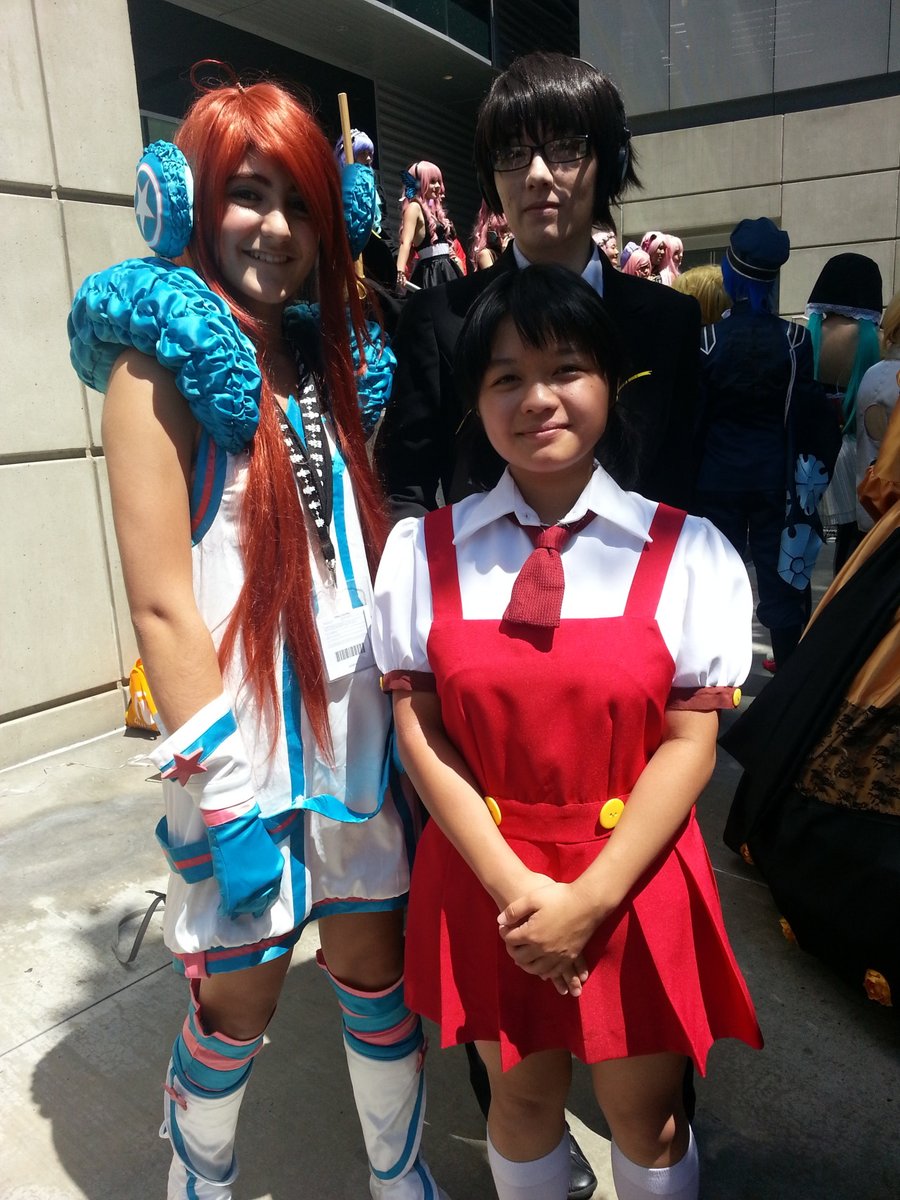 Happy birthday to my beloved trio!!!
Sharing some old memories
Here are some cosplay photos from 11 years ago! All 3 of us met at the convention did not coordinate. It was fate LOL 

Cosplayers
Yuki: me :)
Kiyoteru: Ghosty
Miki: I believe her handle was Teddy? 

#AHS初期組16周年