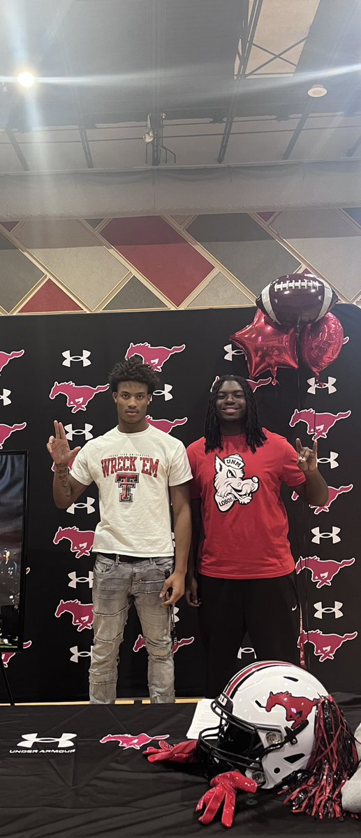 SpringISDAthl's tweet image. Proud day for Westfield Football! Congratulations to our Mustangs continuing their academic and athletic journeys in college! 🐎📚🏈

Demarcus Marks – Texas Tech University
Sebastian Dawkins – University of New Mexico

@SpringISD @fb_westfield @DemarcusMarks43 @BashDawkins