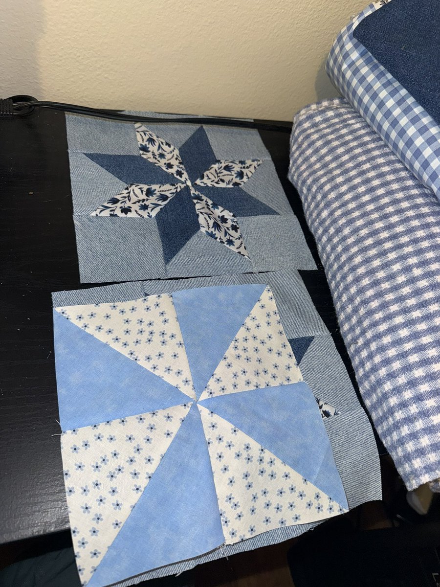 KittyKatHoots's tweet photo. Quilt blocks in progress ⭐️🪡 https://t.co/akuTUHx30V