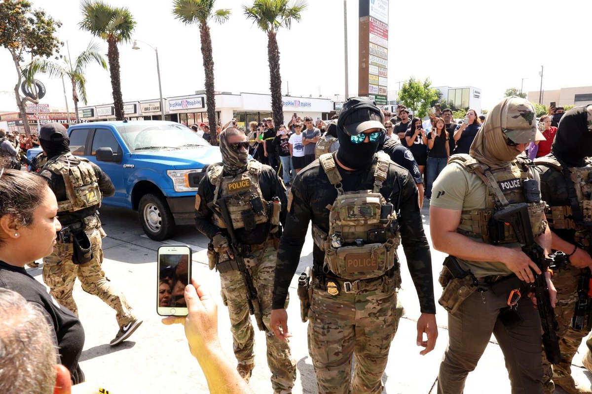 EricLDaugh's tweet image. 🚨 BREAKING: The Trump administration has informed Los Angeles County that their &quot;ban&quot; on ICE agents wearing masks is NULL AND VOID

They should look up the supremacy clause.

The ICE masks stay on!