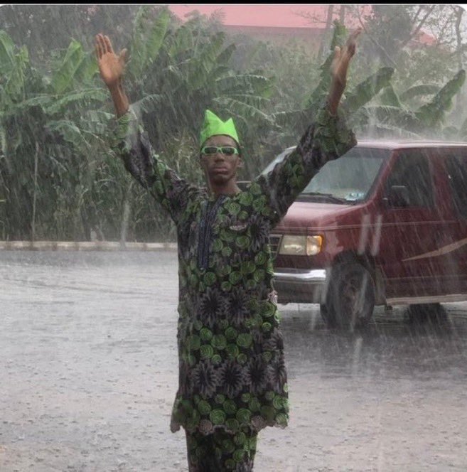 Me praising God before the year runs out coz I know He’s still the God of dying minutes!!