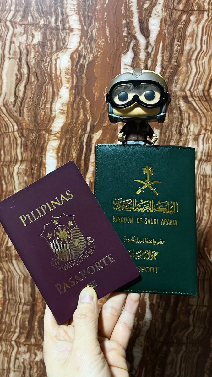 jabbeling_art06's tweet photo. My new passport holder stole my heart! 😍🇸🇦 #OFWDiaries #KSA https://t.co/oflrK4MLmx