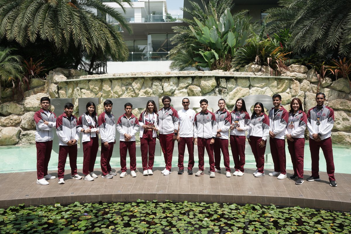 uees_ec's tweet photo. Nuestras autoridades realizaron un especial reconocimiento a los estudiantes que representaron a la UEES en los III Juegos Deportivos Nacionales Universitarios 2025. 🏆🔥

Con orgullo celebramos sus logros, entrega y disciplina, así como las medallas obtenidas en diversas disciplinas. 🥇🥈🥉

Ustedes son ejemplo de constancia, espíritu deportivo y excelencia estudiantil.

¡Gracias por dejar el nombre de la #UEES en lo más alto! 

#OrgullosamenteUEES #JuegosDeportivosUniversitarios