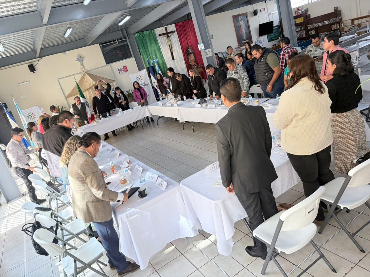 GilEMurillo's tweet photo. Hoy en representación del Consulado General en San Luis Potosí, participé en la Décima mesa de trabajo Interinstitucional sobre temas de migración. Definitivamente la coordinación con otras instituciones es prioritaria para atender a la diáspora. https://t.co/8PR7u7EFkl