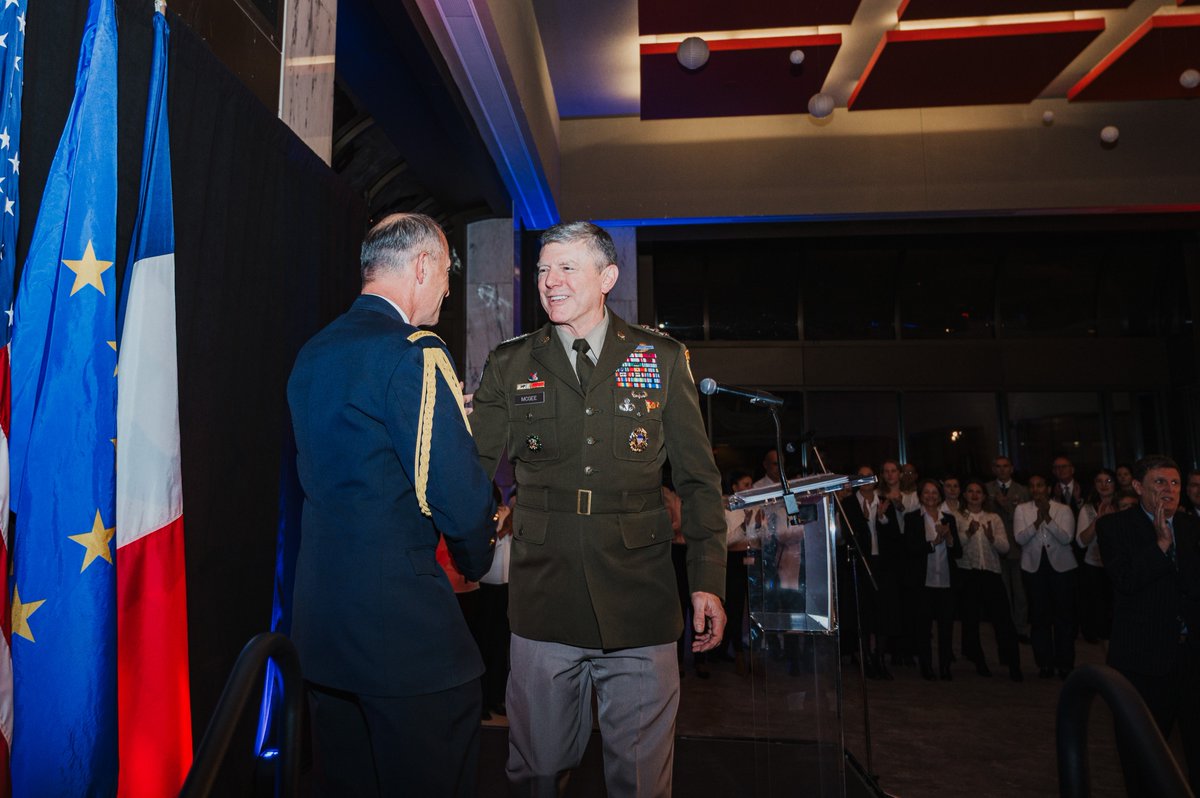 FRDefenseUSA's tweet photo. "Impossible is a word to be found only in the dictionary of fools"⚔️Celebrating #FrenchArmedForcesDay at the 🇫🇷 Embassy, we honored Austerlitz &amp; Napoléon’s legacy, bringing together the 🇫🇷-🇺🇸 defense community and 🌍 partners, with Lt. Gen. McGee @thejointstaff and @HungCao_VA https://t.co/NbsoN0yhpe
