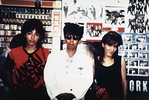 beckymikitty's tweet image. グッモーニンエブリFANKS☀️😃❗
12月4日は「プロポーズで愛溢れる未来を創る日」らしいよ(どんな日😅)
ワシ的にはてっちゃんの「3人でやらない？」はプロポーズみたいなもんよ🤣
#TMNETWORK