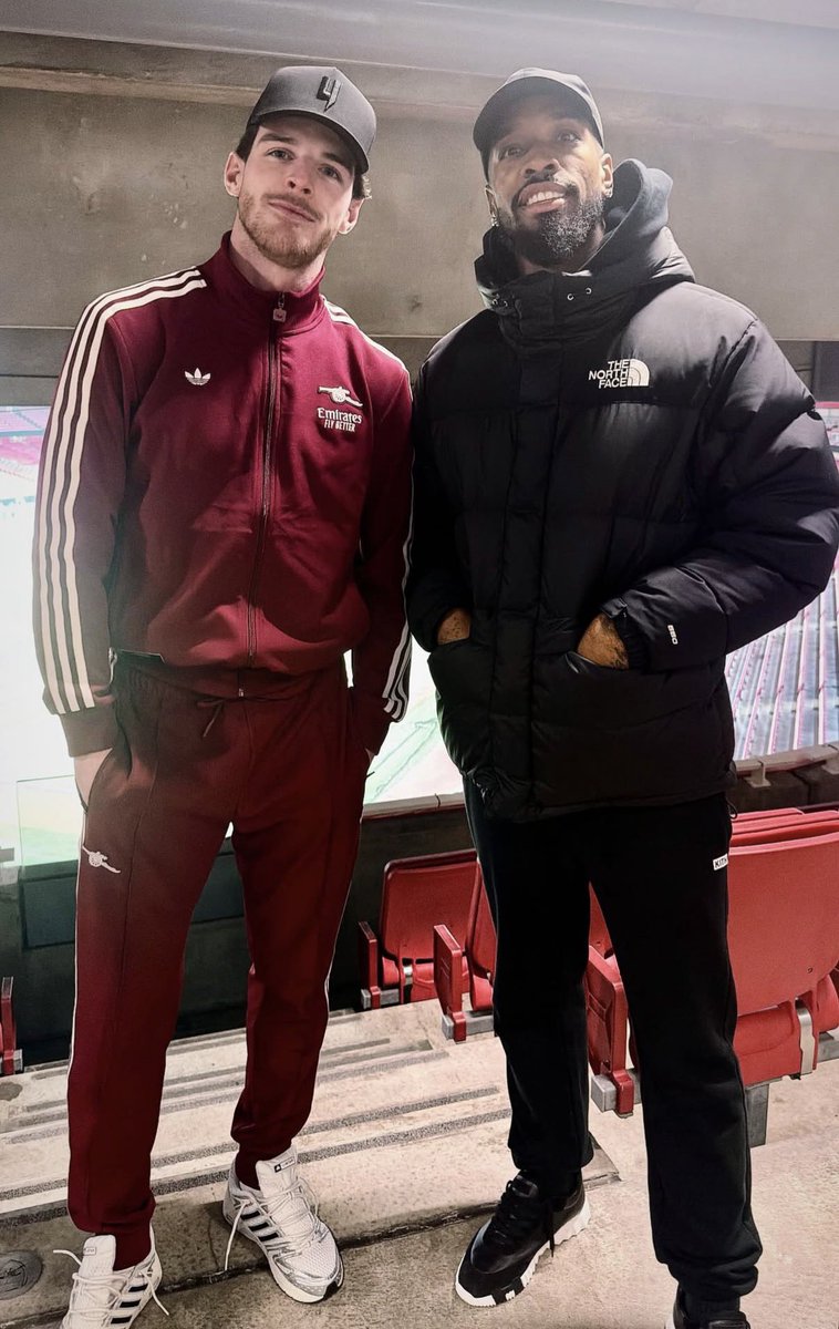 2SA_FC's tweet image. Ivan Toney was present at the Emirates today. Met up with his friend and our leader, Declan Rice after the match! #AFC
