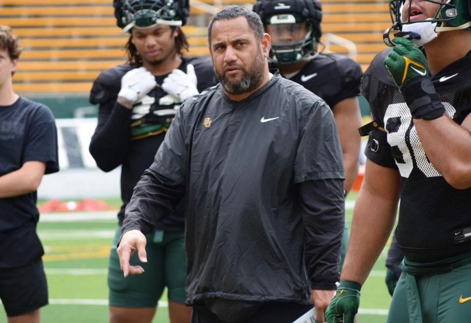 Defensive line coach Inoke Breckterfield is leaving Baylor to become the defensive line coach at Oregon State, his alma mater.

<a href="/mzenitz/">Matt Zenitz</a> had it first.

Breckterfield spent two seasons with the Bears. wacotrib.com/sports/college…
