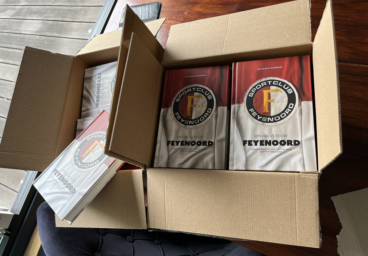 Bericht van de uitgeverT. Mijn boek ‘Een halve eeuw Feyenoord’ is bijna uitverkocht 🙏🏻 Nog maar enkele exemplaren te gaan 😱 Het boek is (nog even) in elke boekwinkel te bestellen, en ook verkrijgbaar via o.a. Bol.com en via de uitgever zelf. #Feyenoord