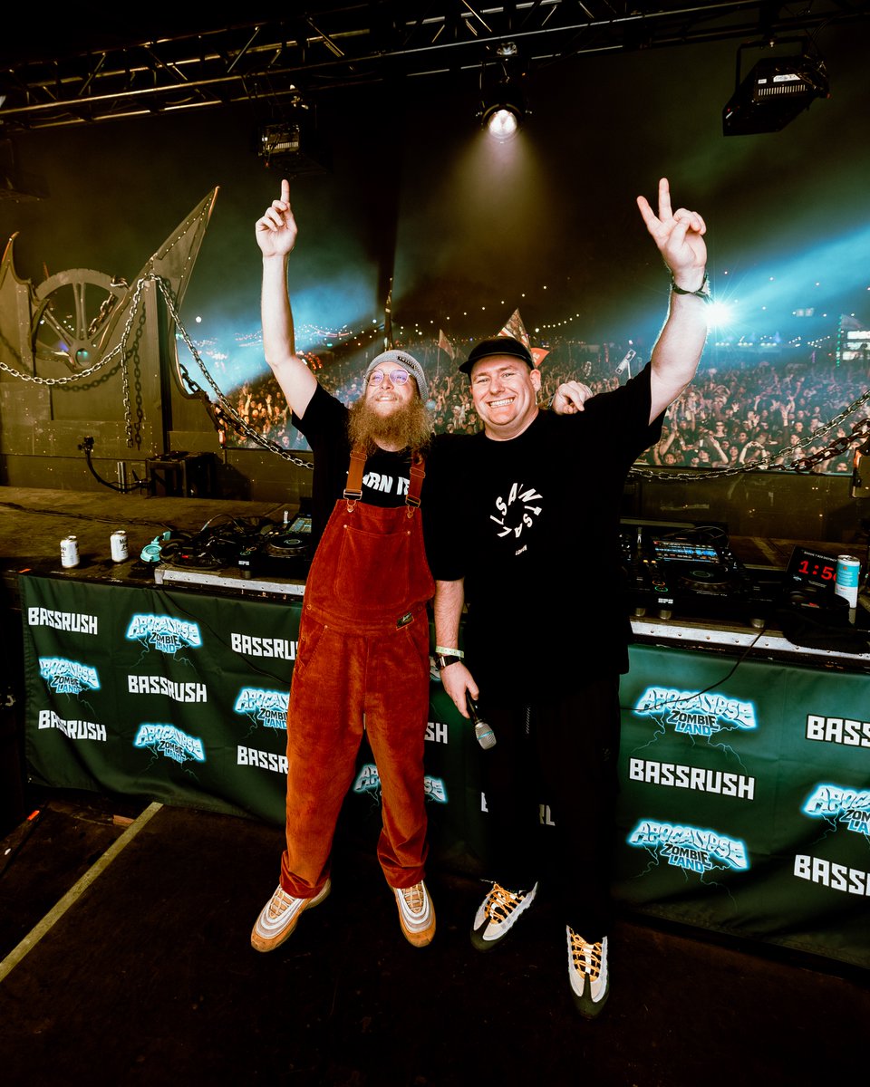 boogietmusic's tweet photo. Dub b2b Step

@DistinctMotive https://t.co/XFGOD5zpBC
