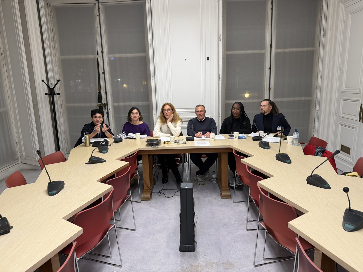 Rendez-vous dans quelques minutes en direct sur nos réseaux sociaux  : 

- sur YouTube : youtube.com/live/54fqT0ToW…

- sur Twitch : twitch.tv/o_n_e_d

- sur X