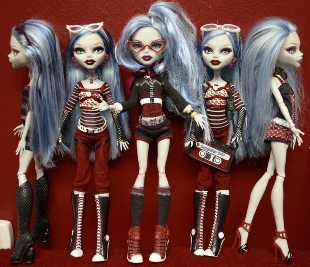 R1C3CAK3HA3RT's tweet photo. 10) g1 monster high https://t.co/MDrHN673eq