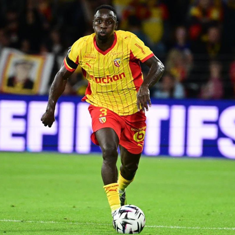 𝗟𝗲𝗻𝘀 𝗫𝘁𝗿𝗮 tweet media