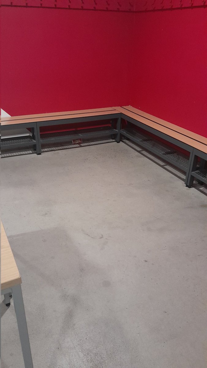 USW Football 2s tweet media