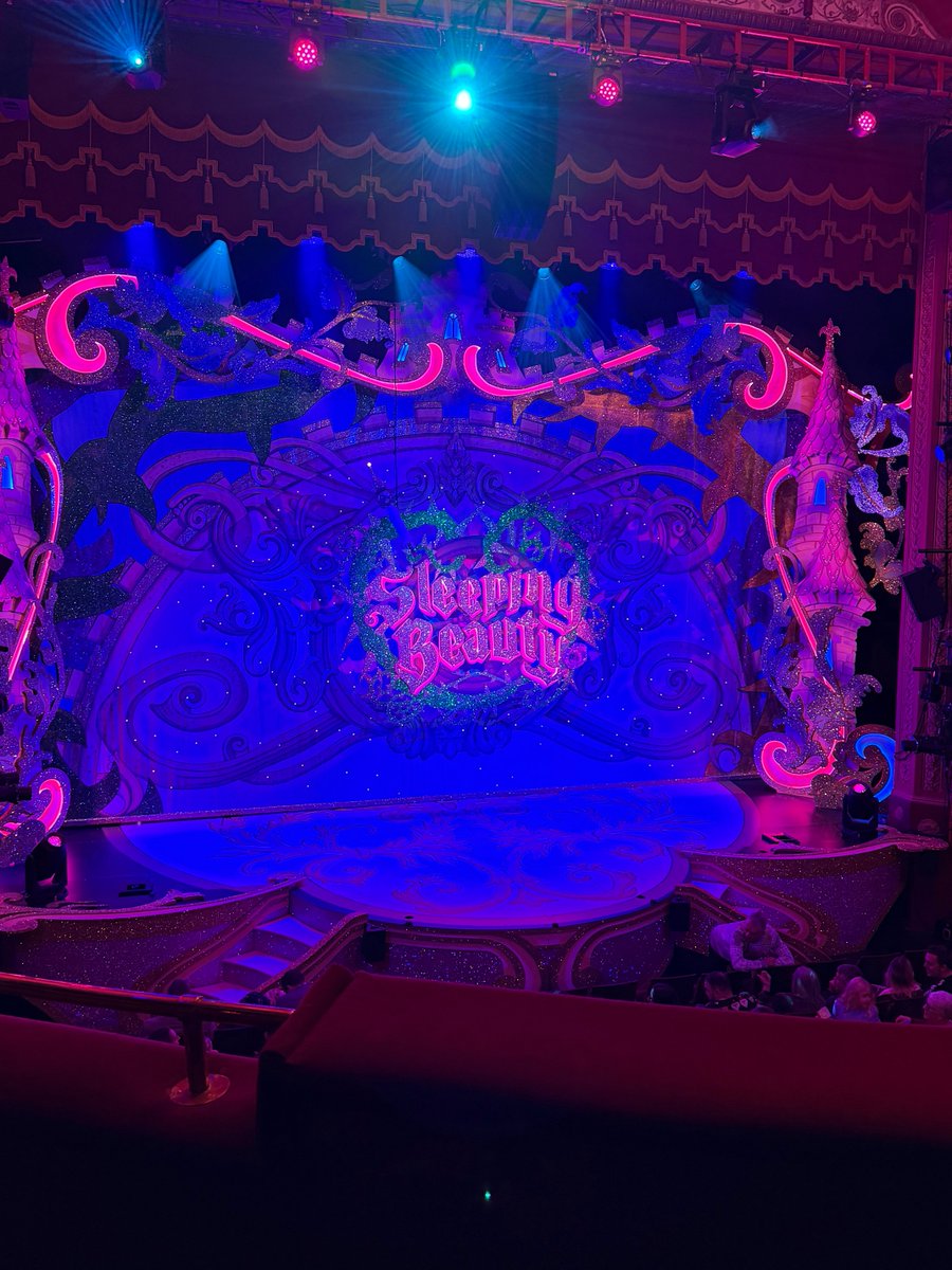 .#Sleepingbeauty Press night. Oh yes it is!!! ⁦<a href="/WolvesGrand/">Wolverhampton Grand</a>⁩. Review tomorrow.