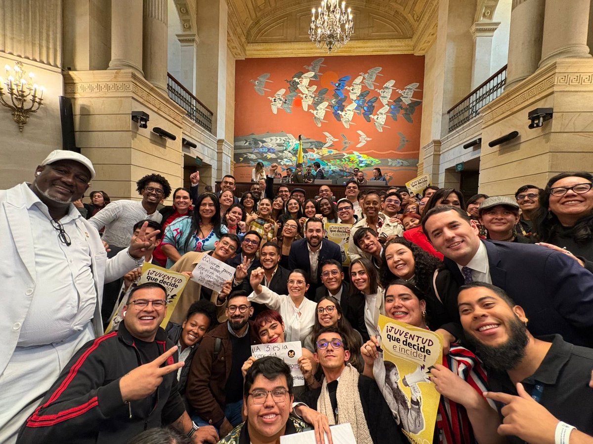 🎉 ¡Lo logramos! La #ReformaJoven pasó su segundo debate en el Congreso. Este proyecto nació del trabajo conjunto con plataformas y consejeros de juventud ¡Vamos a mitad de camino! Hoy damos un paso más hacia una democracia con participación joven y sin miedo.