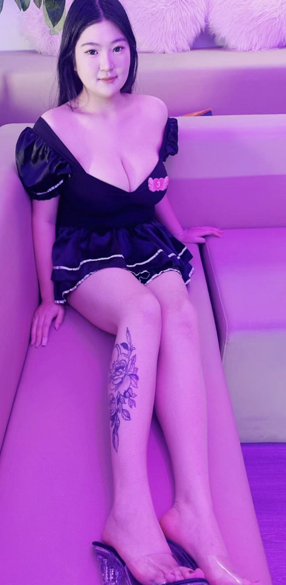 QQ__Square's tweet image. Sweet Humpday warmups with Candy #qqsquare #markham #humpday #pleasure #treat #enjoy #warmup