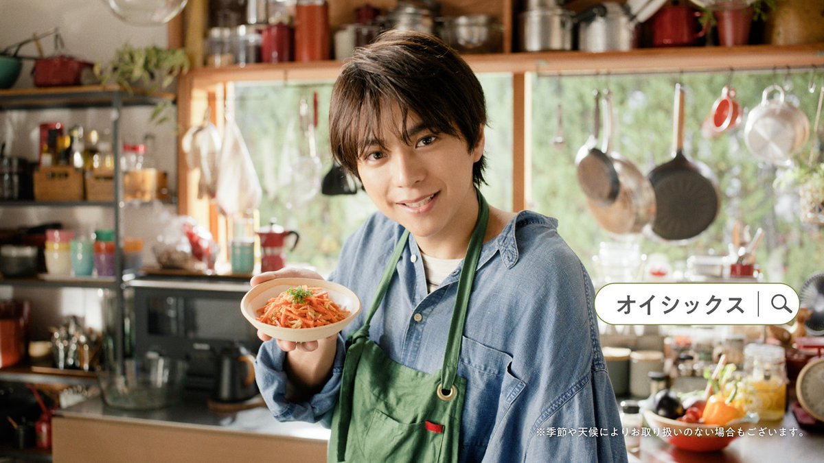 modelpress's tweet photo. timelesz佐藤勝利
「Oisix」新CM出演🍳

エプロン姿で料理男子ぶり発揮

おちゃめな一面も見せる🥕
「家にもあるので、帰ってかじろうかな」

🔻詳細
https://t.co/WI3IT1uu7h

料理好きになったきっかけは？
「家族とか友達とかに作ったものを振る舞って喜んでもらえるのがすごく嬉しくて」 https://t.co/aYit9asylR