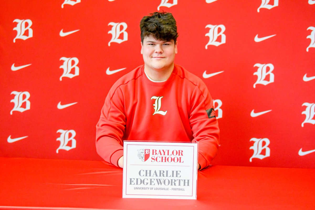 RaiderRecap's tweet image. Congratulations to Charlie Edgeworth, who officially signed today to continue his academic and athletic career at the University of Louisville!

A powerful presence on the line and a steady leader for the Red Raiders, Charlie has been a cornerstone of Baylor Football’s success.…