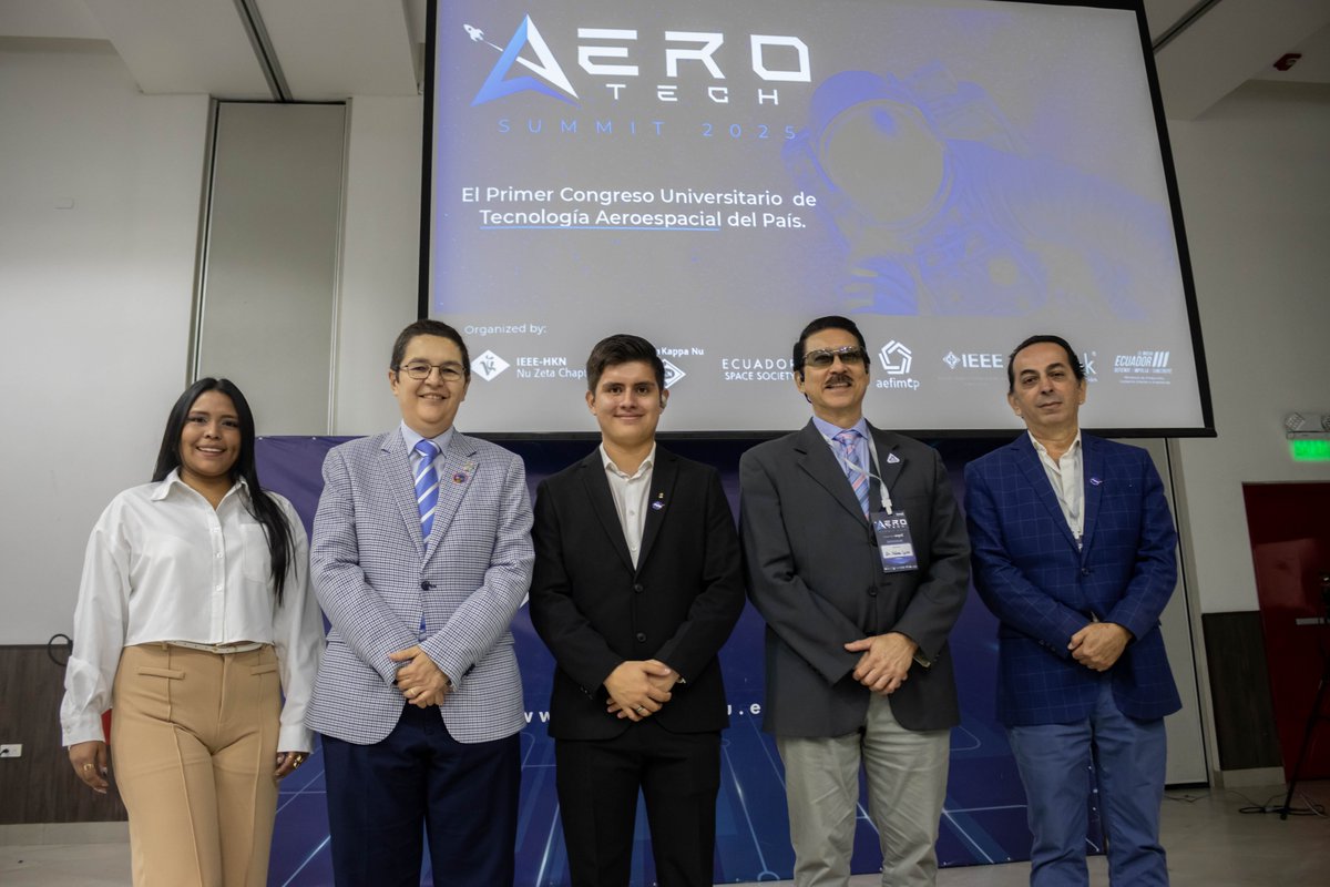 espol's tweet photo. ¿Sabías que la #ESPOL fue sede del primer Congreso Universitario de Tecnología Aeroespacial 🚀 de Ecuador🇪🇨? Durante la #i3Week vivimos el AeroTech Summit 2025, un evento de otro nivel organizado por nuestros estudiantes del IEEE-HKN Nu Zeta.
Conoce más: https://t.co/vrftqCQLXb https://t.co/Nx2SyONHli