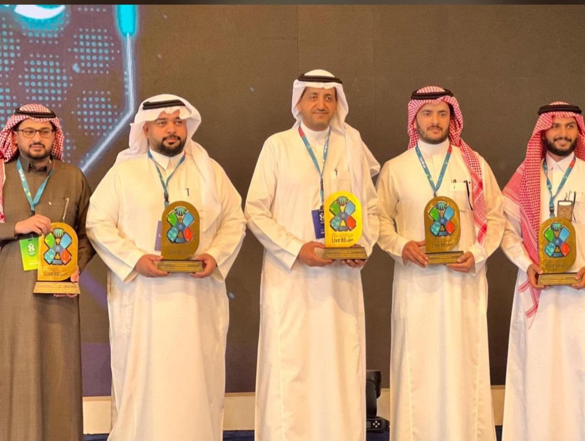dr0ibrahim's tweet photo. تشرفت بتقديم نموذج مسار امراض الكلى في @hailthy  في مؤتمر @7aillifestyle 
والتعاون مع نموذج الرعاية الجديد والتطور المتسارع في الخدمات الصحية والمختصة ، وخدمة المرضى بجودة حياة عالية المستوى  … https://t.co/q6j4IRMOA3