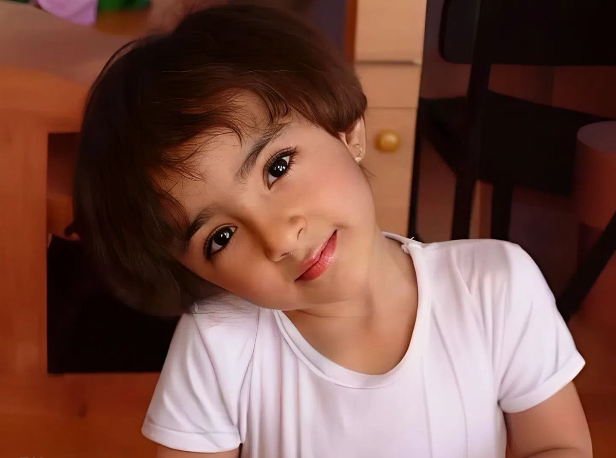 حیف اون چشم‌های آفتاب‌گونه‌ت نیکا، حیف اون چشمایی که دیگه به این دنیا نگاه نمی‌کنه... #نیکا_شاکرمی