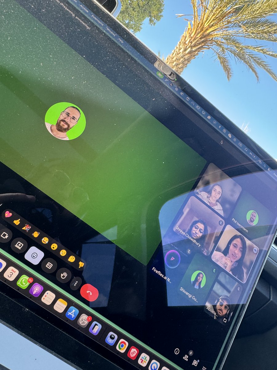 MasumiNetwork's tweet image. marketing meeting BTS (feat. huge moroccan palm tree):

where great ideas are born, refined, and immediately replaced by even louder ones.