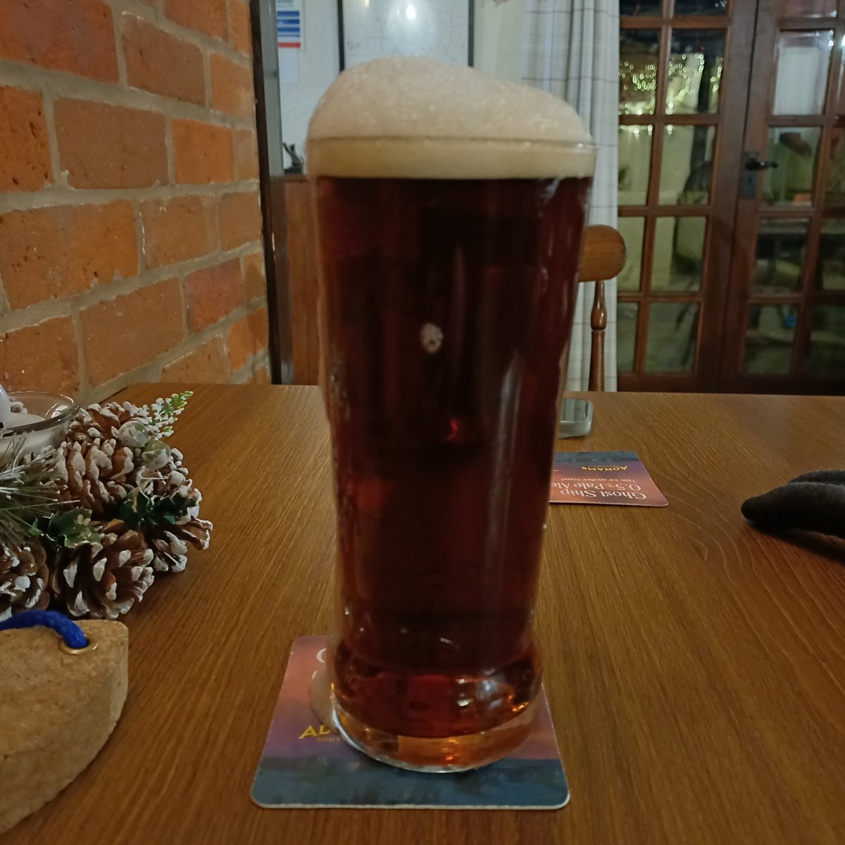 doughtagnan's tweet image. On the bar @WRacehorse
I'm on the Mother-in-Law.  😉 Beer Board: bit.ly/2uF0IM6

#goodbeerguide @CAMRA_Official @moongazerale @Adnams @AmpersandBrewCo #GigglerCider @NESuffolkCAMRA
#RealAleFinder