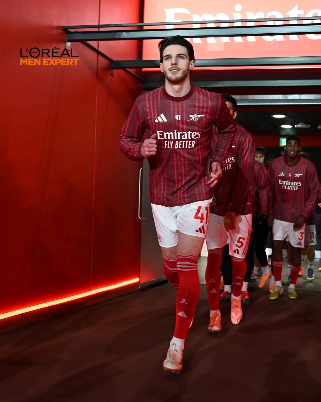 Declan Rice running out for the warm-up.