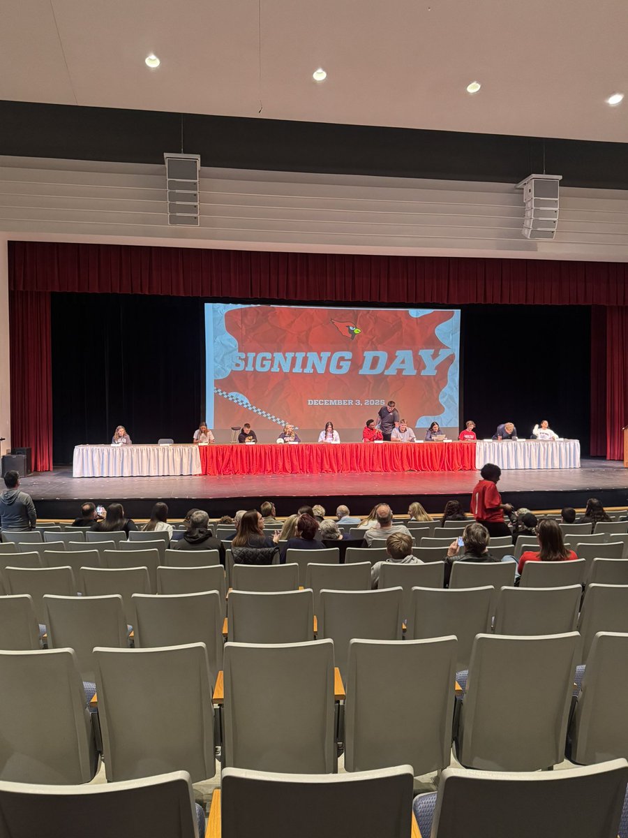 Mentor Volleyball tweet media