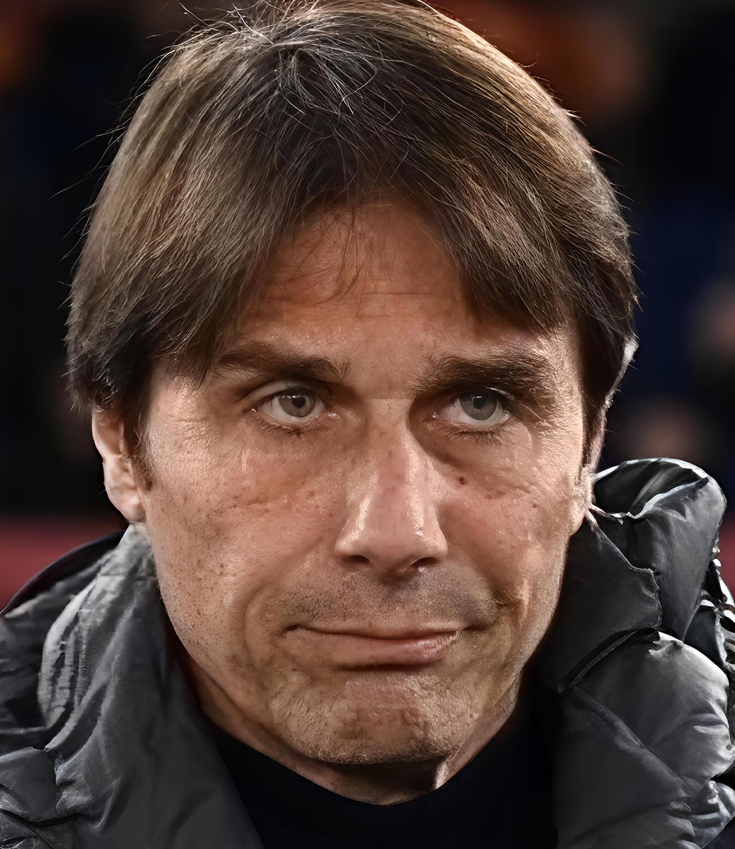 Santo__Jj's tweet photo. 🔥 Ha fatto spendere al #Pappone centinaia di milioni per superare ai rigori il #Cagliari B. Questo è Antonio #Conte. 

#NapoliCagliari 
#Napoli #Bandesciem https://t.co/B4Xr77HYtJ