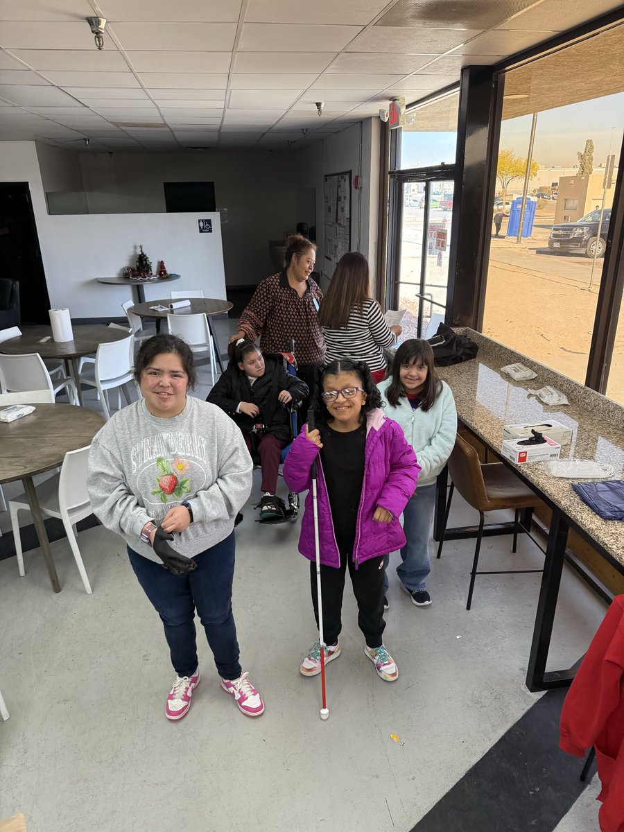 CoachBeaven's tweet photo. @A_Solis_EDHS @EDAztecs_HS we had another great vocational training at the Food Pantry. Students developed teamwork skills, sorting, counting &amp; pack items. Aztec FLS students Great Job! #ALLin https://t.co/ovvgf1Nn1y