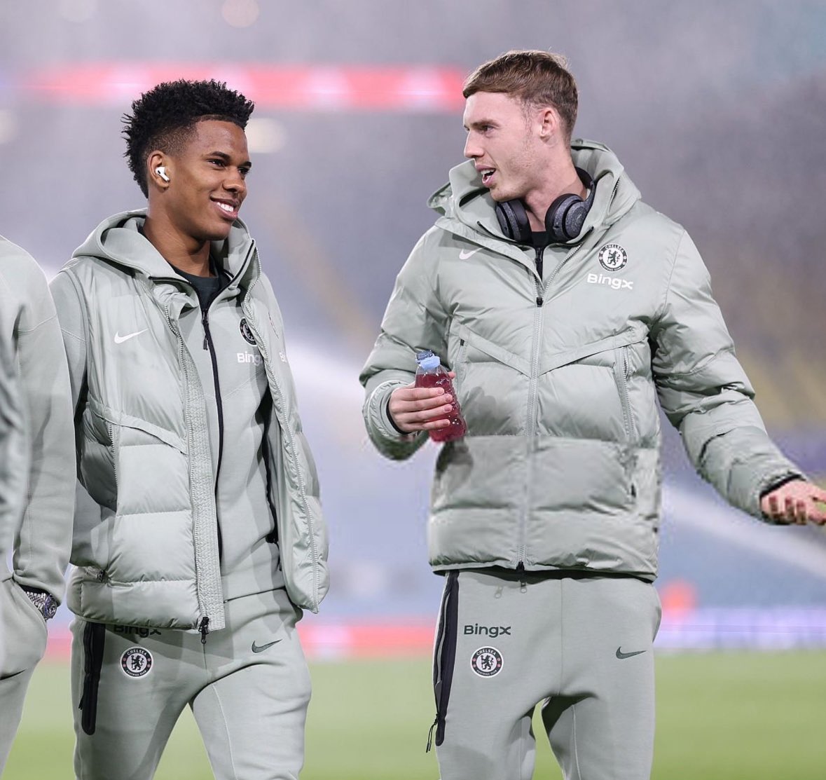 والله حب ستيفاو مايفهم انجليزي بس ناشب لبالمر يعني ترى رهيبين