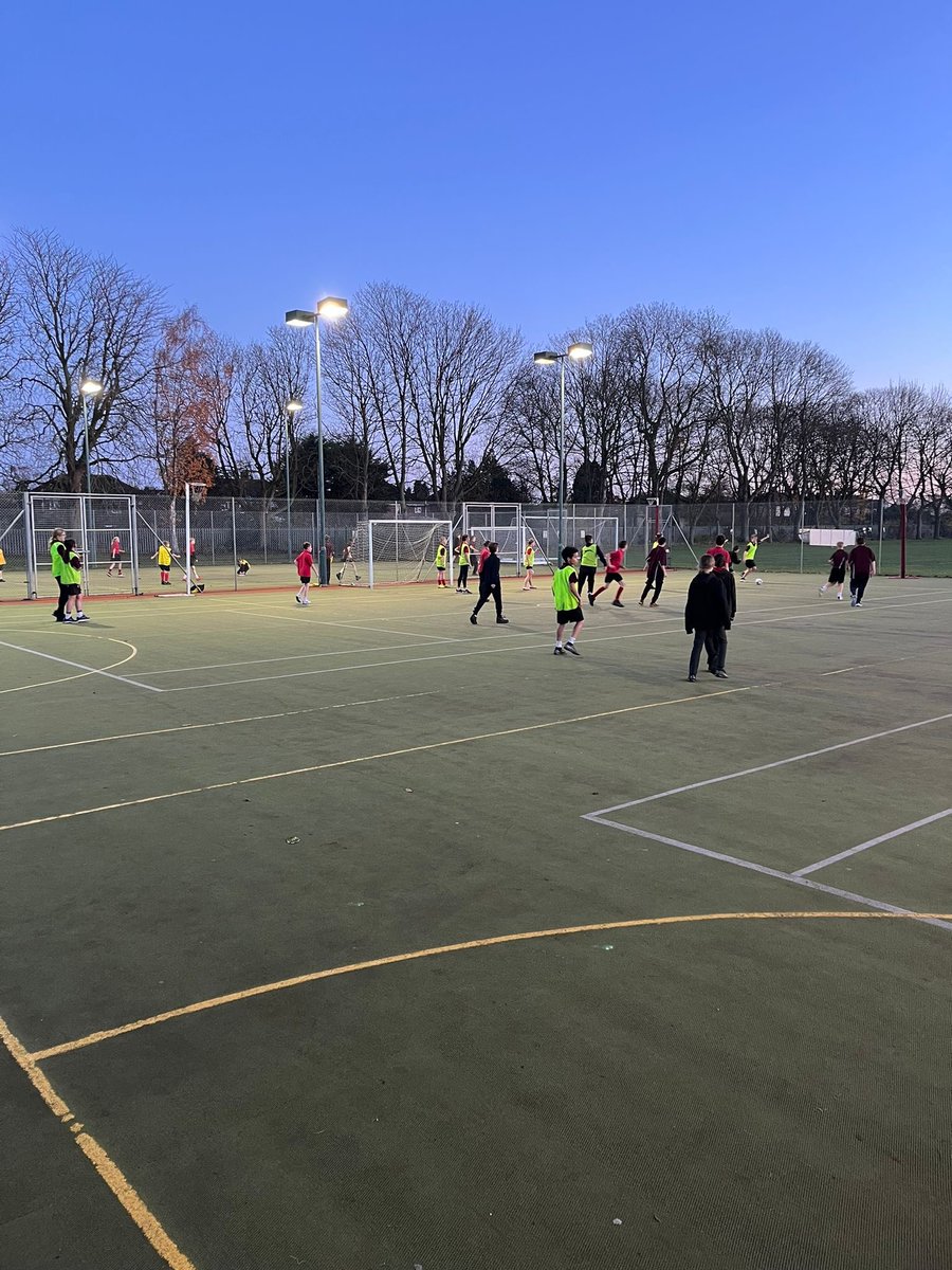 kesacademy's tweet photo. Festive Fun 🎅
House football Frenzy ⚽️
Brilliant turn out from all four houses 👏👏👏
🟢🟡🔵⚫️
#funforall https://t.co/wbnZjZpeTG