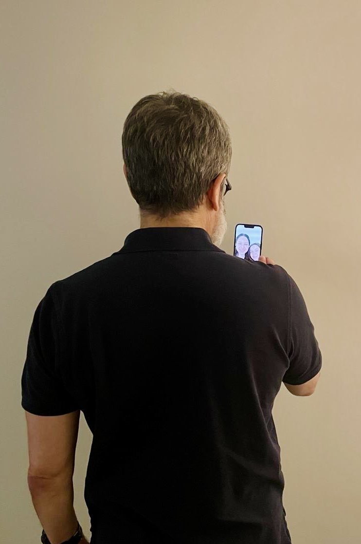 No hay palabras para describir lo felices y agradecidas que estamos de verte y escucharte. Muy pronto el mundo también podrá hacerlo.

¡Gracias a Dios! Esperamos poder darte un abrazo en persona muy pronto. Te amamos, pa. ❤️

#DAMQSI #JuanOrlandoHernandez #Honduras