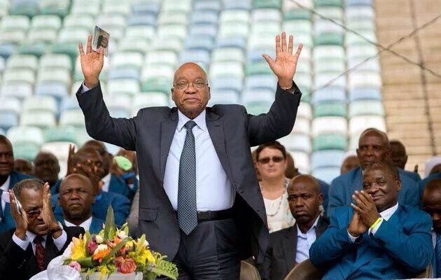 Julius Mkhwanazi was nursing the babalas from the mogodu tuesday night at best. The way he was drinking water and juluking,haikhona