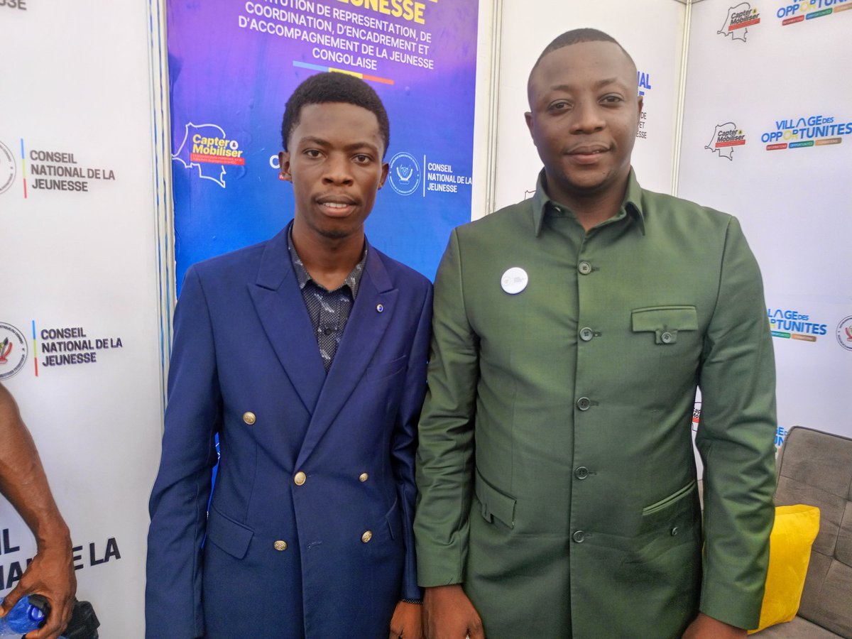 CarlosHyom29014's tweet photo. Jeunesse face aux opportunités.
Lancement officiel du village des opportunités par la présidence de la république, nous étions là.
Venez nombreux chers jeunes, oser et changer ta vie. https://t.co/xQs7dOad4l