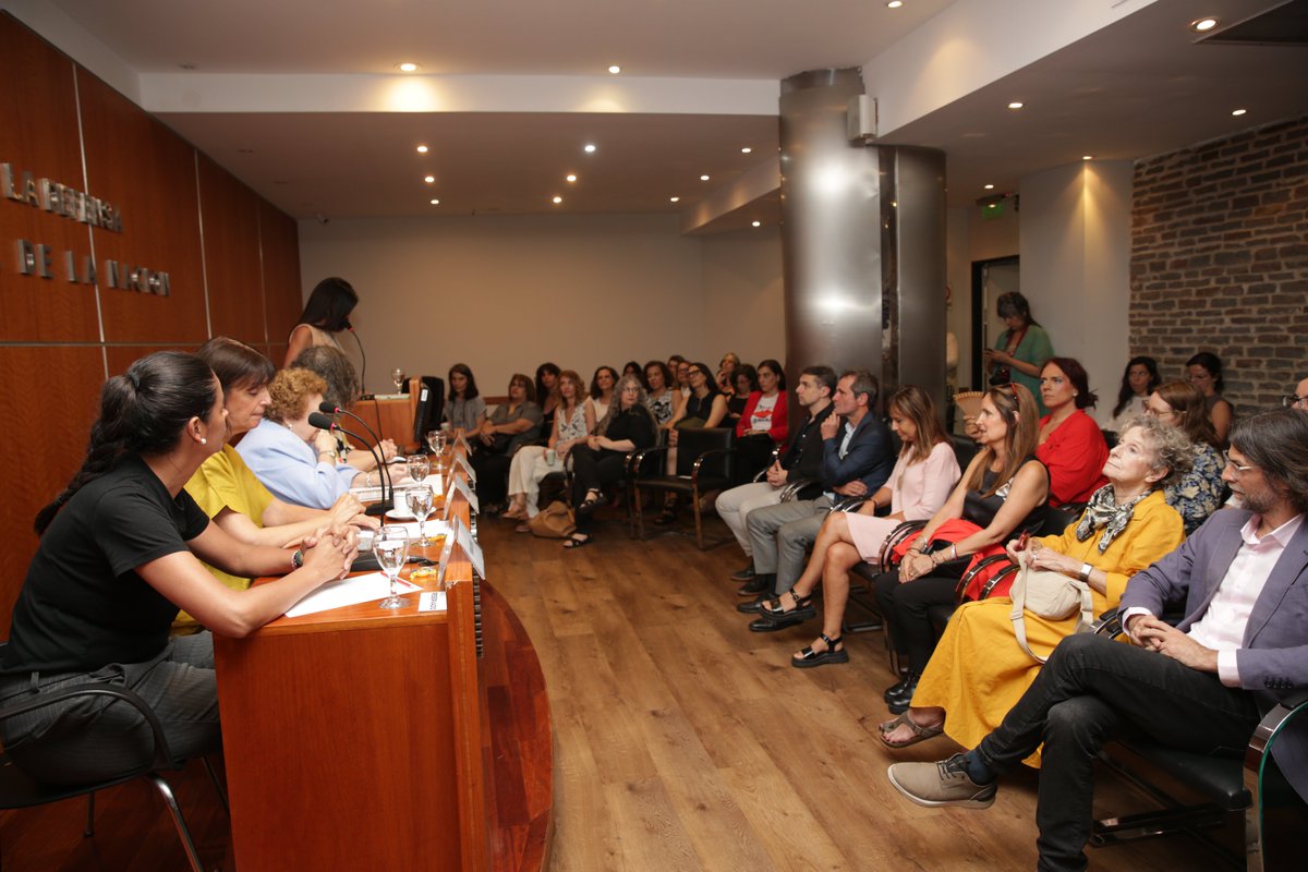 ObsdeGenero's tweet image. Se lanzó “De la criminalización a la justicia: Estrategias para la defensa de personas travestis y trans en casos de drogas”, un trabajo conjunto entre la Defensoría General de la Nación, el Ministerio Público de la Defensa de CABA, el @ObsdeGenero y la Asoc Civil Mocha Celis.