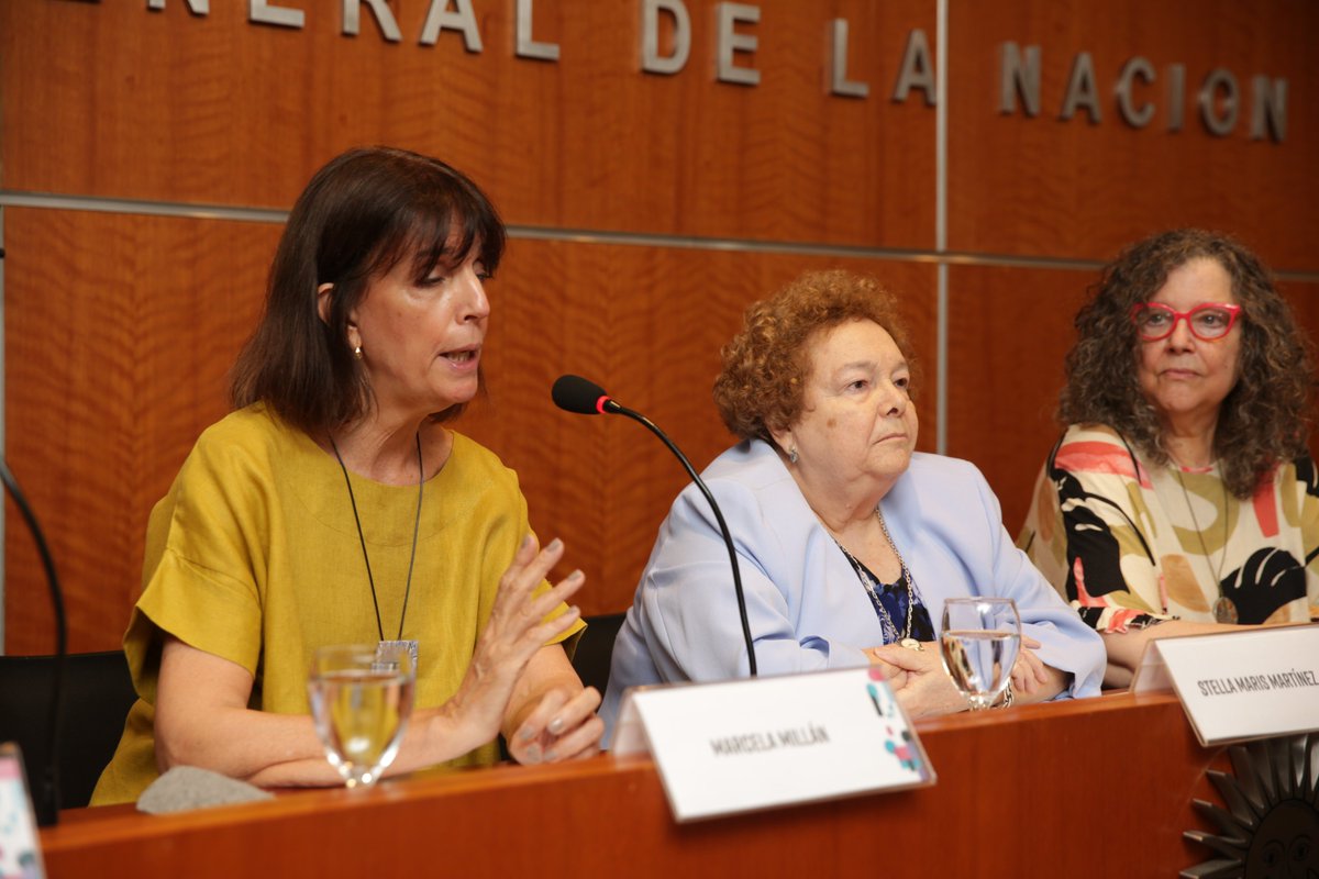 ObsdeGenero's tweet image. Se lanzó “De la criminalización a la justicia: Estrategias para la defensa de personas travestis y trans en casos de drogas”, un trabajo conjunto entre la Defensoría General de la Nación, el Ministerio Público de la Defensa de CABA, el @ObsdeGenero y la Asoc Civil Mocha Celis.