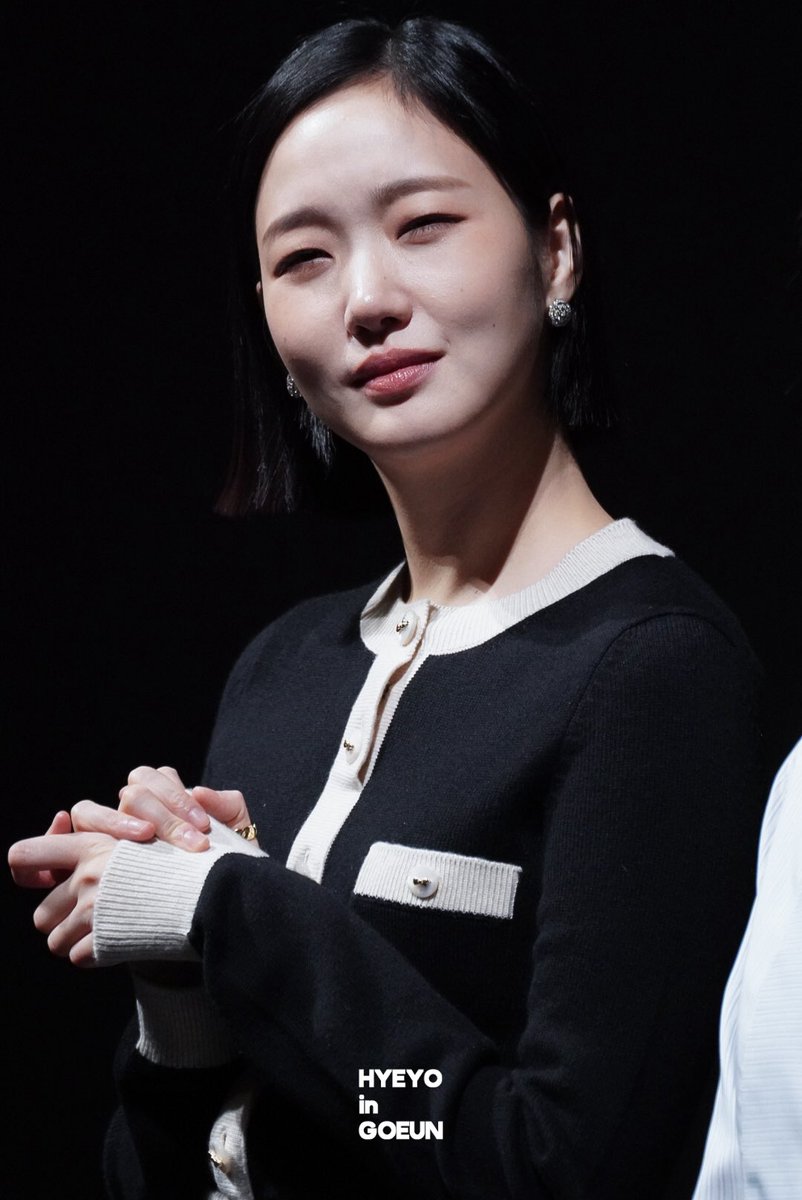 251203 자백의대가 팬시사회 #김고은
삼행시 준비했는데 공주님이 이해를 못한사건..🥲😅