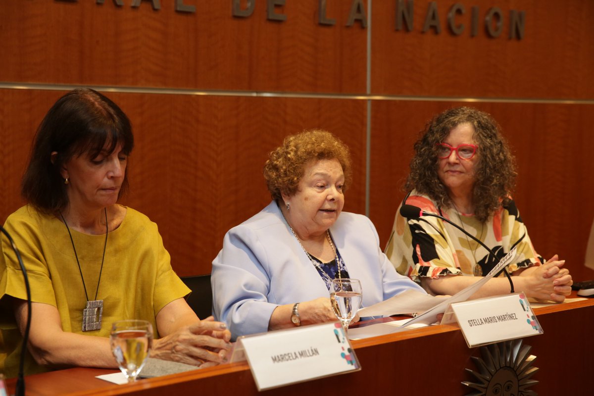 ObsdeGenero's tweet image. Se lanzó “De la criminalización a la justicia: Estrategias para la defensa de personas travestis y trans en casos de drogas”, un trabajo conjunto entre la Defensoría General de la Nación, el Ministerio Público de la Defensa de CABA, el @ObsdeGenero y la Asoc Civil Mocha Celis.