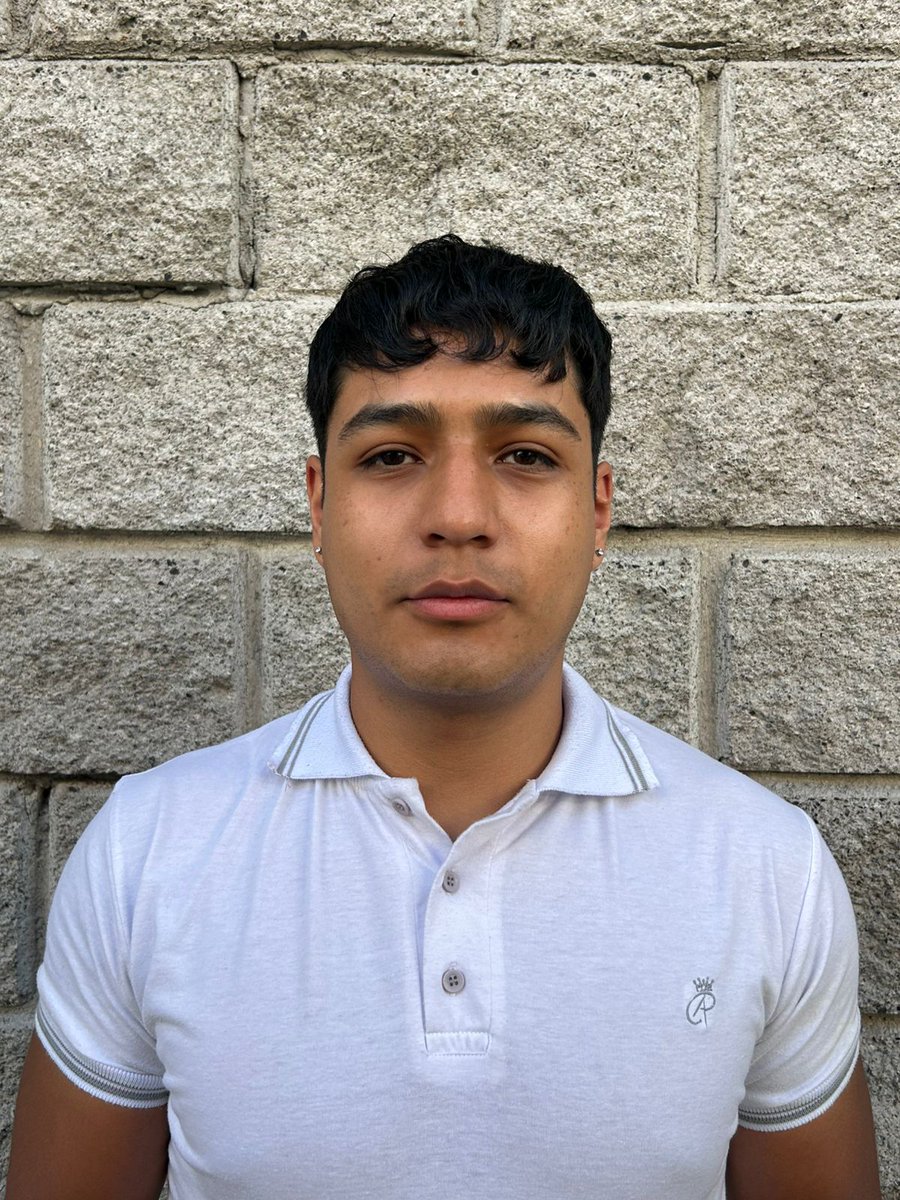 Sixcode157239's tweet image. Team ⚙️
.
.
.
Óscar Castañares es nuestro Analista de datos 📊🔎
.
.
.
Transforma grandes volúmenes de información en conocimiento accionable para la toma de decisiones.