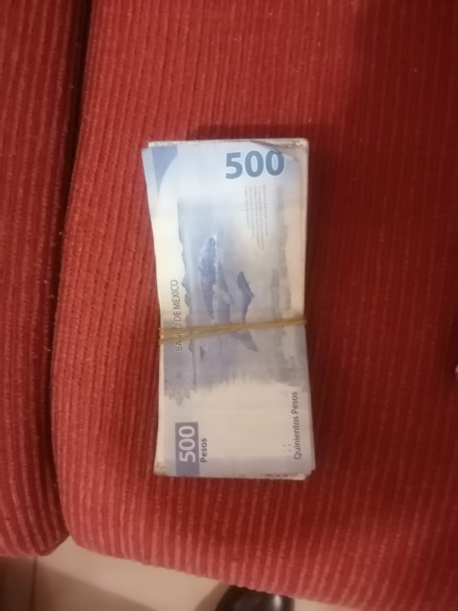 ESPAIDERMAN's tweet photo. @ScotiabankMX mi tía de 72 años fua cobrar su  aguinaldo y pensión  a la sucursal de bosques de Aragón y la cajera sin escrúpulos  le dio un fajo de papeles con billetes solo enfrente y por  atrás , por favor investiguen, y chequen cámaras ,  no puede ser permisible estás cosas , https://t.co/Pudn9JN0t0