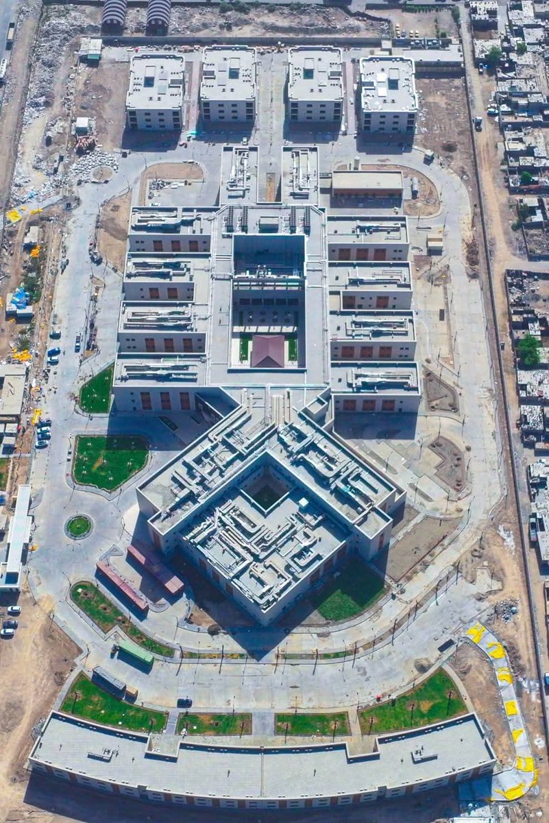 🟥 ■أفتتاح (22) أثنان و عشرون مُستشفاً جديداً و أدخالها الخدمة خلال 3 الثلاث سنوات الماضية، والتي أضافت (4758) سريراً جديداً في عموم العراق، تُعد أكبر سلسلة أفتتاحات في القطاع الصحي للمستشفيات الجديدة منذ أكثر من ثلاثة عقود. 
#المكتب_الاعلامي_لوزير_الصحة